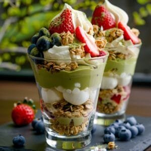 Matcha parfait, Japon mutfağının en sevilen tatlılarından biridir.