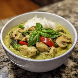 Green Curry Tarifi - Tayland’ın Aromatik Yeşil Köri Yemeği